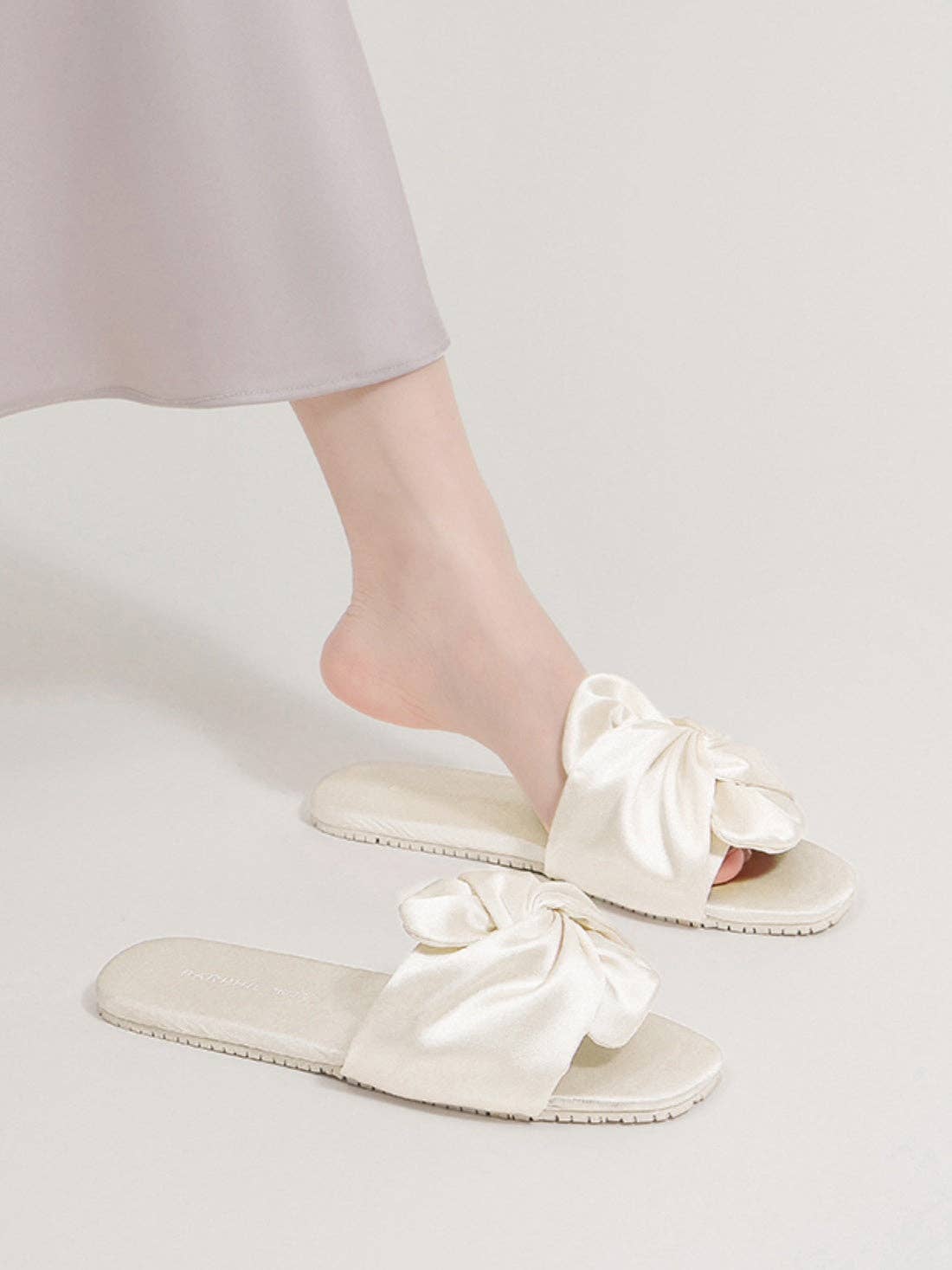 Ulivary - Wholesale Slippers - Women's - Luxury Silky Satin Bow Slippers for Home & Beach Style12