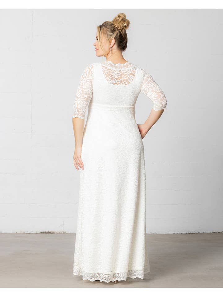 Elfenben Sweet Serenity Bröllopsklänning - Plus Size för wholesale på Faire
