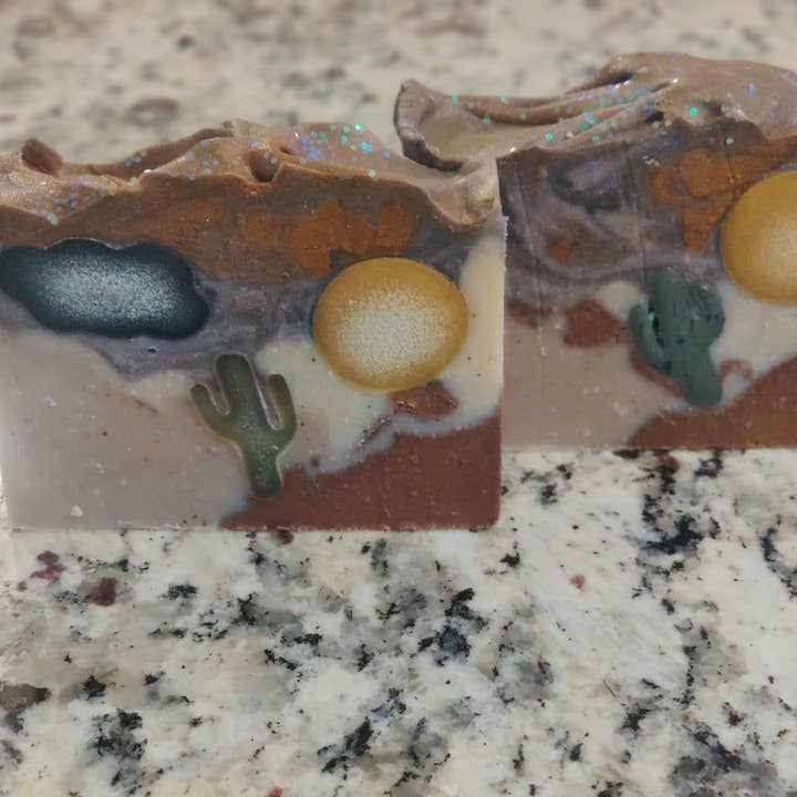 Savon design désert très légèrement parfumé pour la vente par Luna Valley Soaps