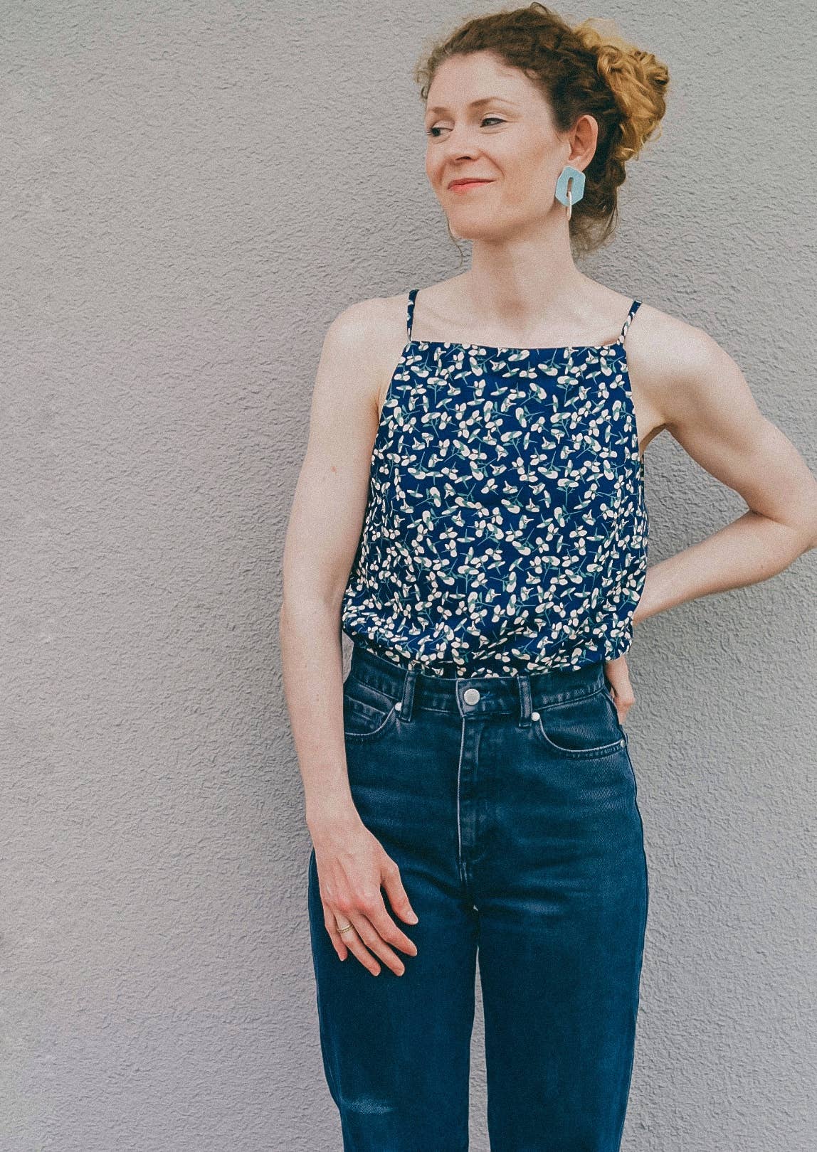 Eglantine et Zoé - Wholesale Stofrol - Atlantisch blauwe viscosestof van keperstof12