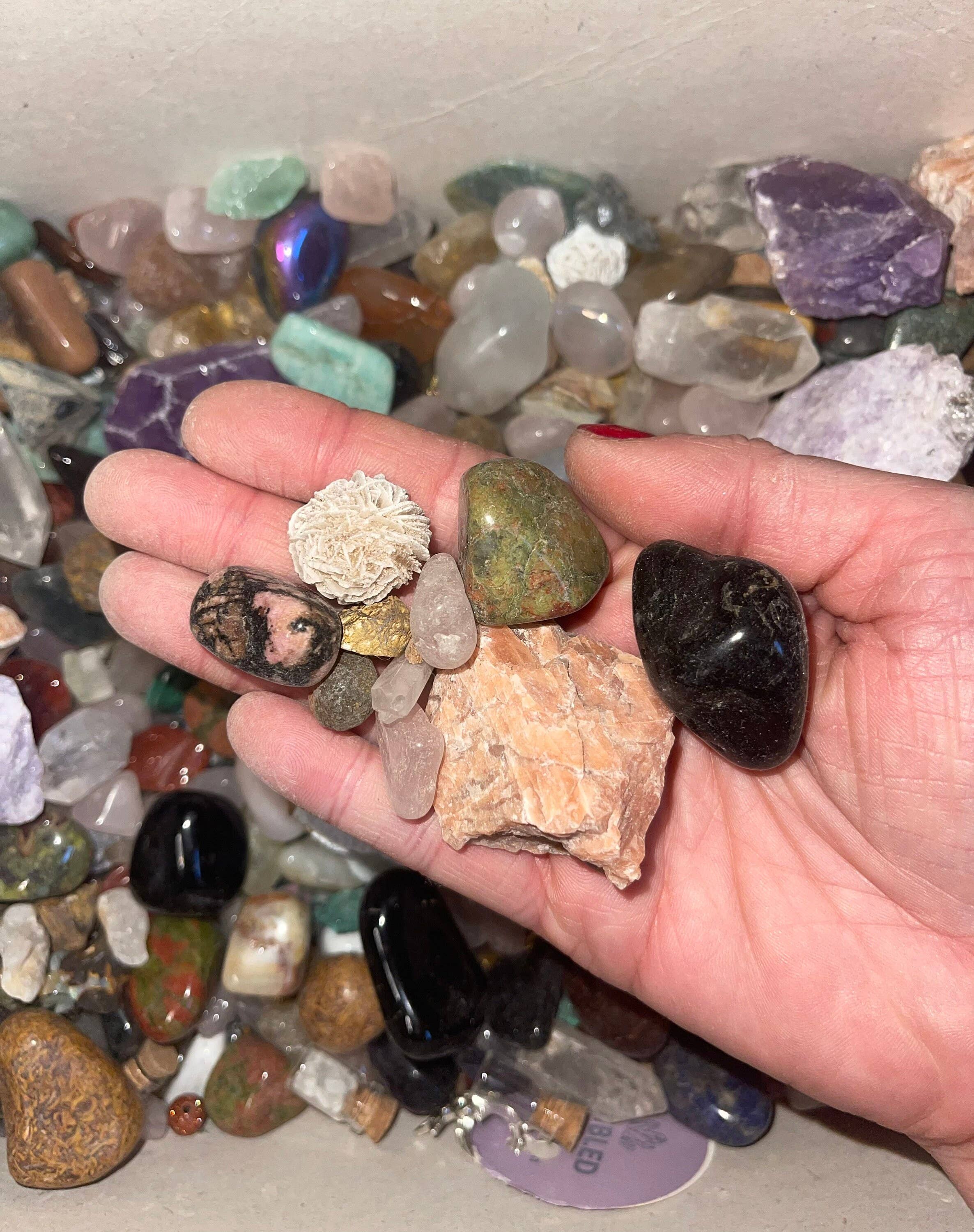 Tumbledshop - Wholesale Spiritual Stone/Crystal - Crystal Confetti Scoop Mystery Crystal Boxes2