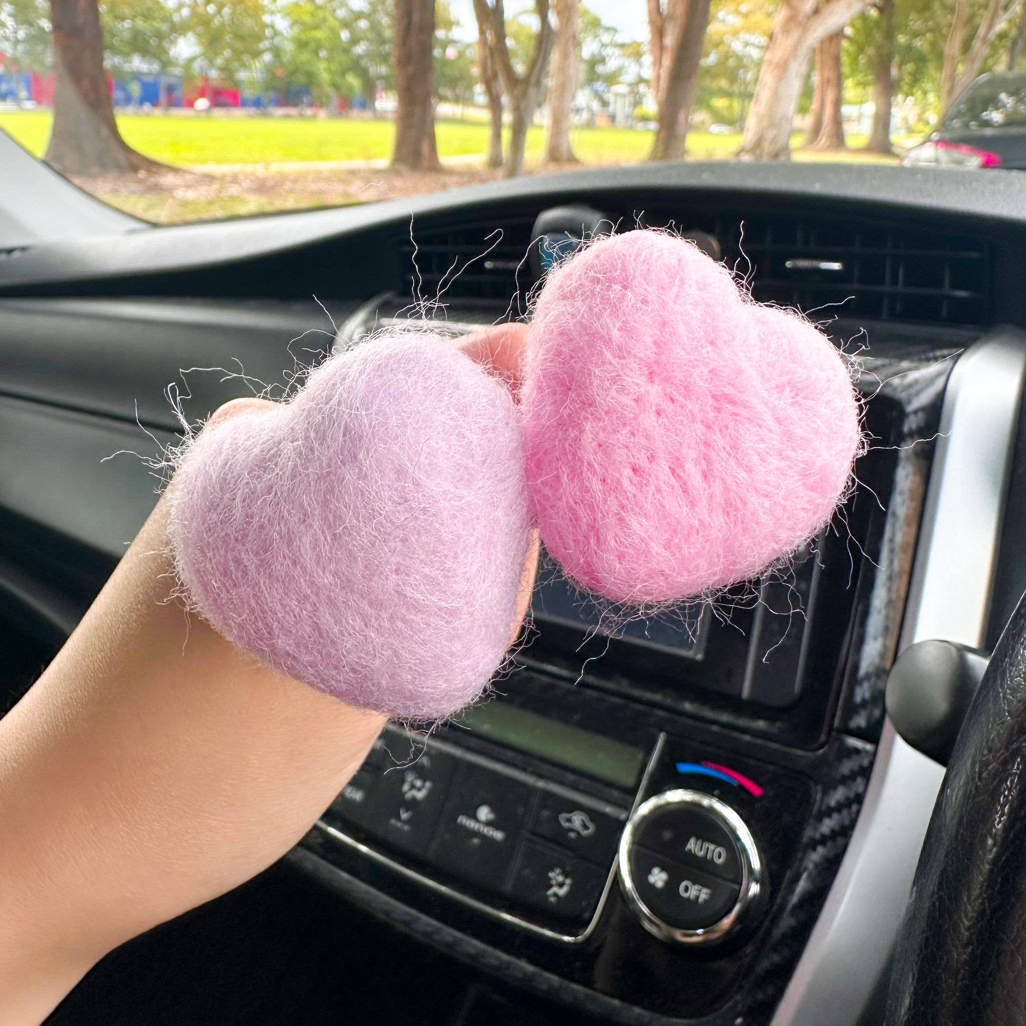 Weavey Studio – wholesale Car Decorative Charm - Women’s – Weavey Studio, heart shape Car Vent Clips, car diffuser1