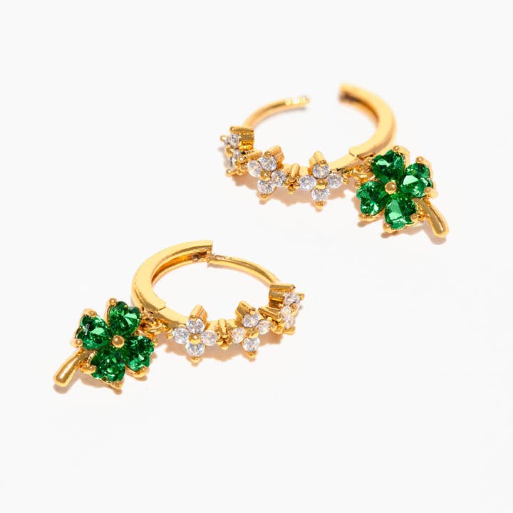 Os teus argolas de charme da sorte por atacado de Girls Crew