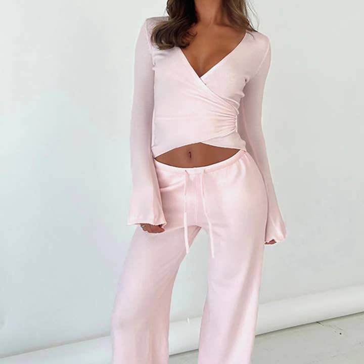 Omslagstop og lounge-sæt med brede bukseben for engroshandel hos EmberLoom