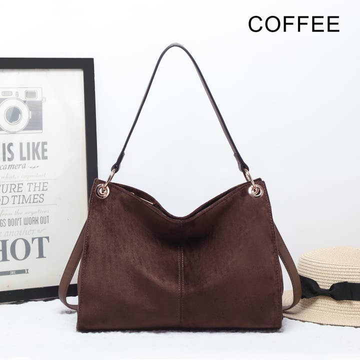 House of Milano – wholesale Shoulder bag – women's – 25453 Vegan Suede Slouch Bag3