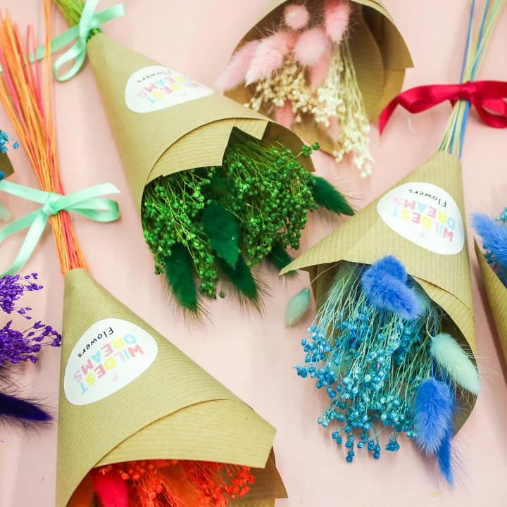 Wildestdreams.flowers - Wholesale Dried/Pressed Flowers - Light Blue Dried Flower Mini Posy Handmade Floral Bunch3