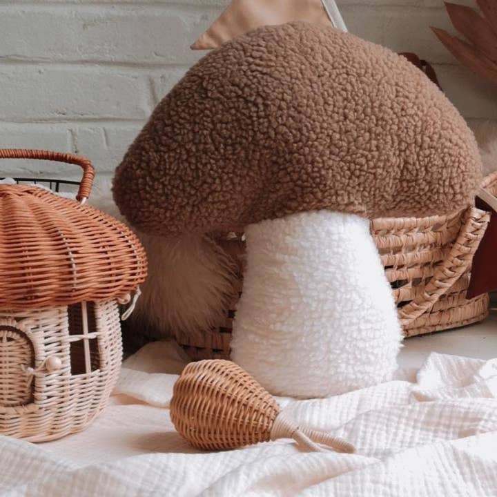 Svampformad kudde i mjukt sherpa-tyg för wholesale av The Butter Flying