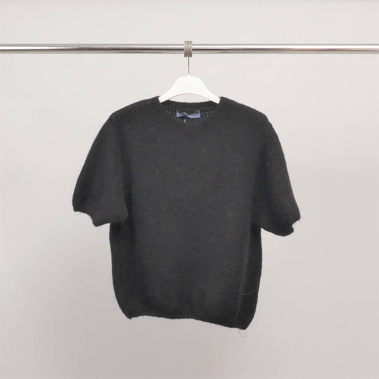 Cecile Wang - Wholesale Knit Sweater - Women's - Short-sleeve sweater in fluffy knit PJ24022A3