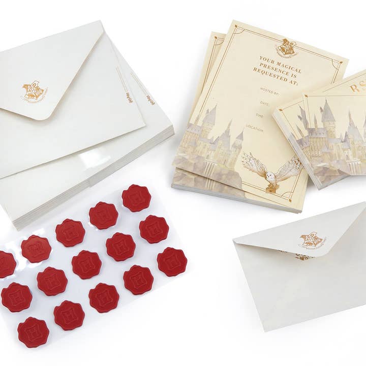 Insight Editions - #1 Pop Culture Publisher - Wholesale Stationery/Notecard Set - Harry Potter: Hogwarts Invitation Set (Set of 30)6