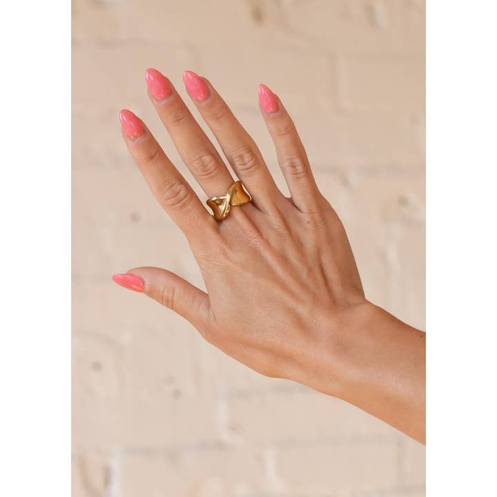 Panache Apparel Co. - Wholesale Single Stone/Solitaire Ring - Luxe Gold Single Twist Ring