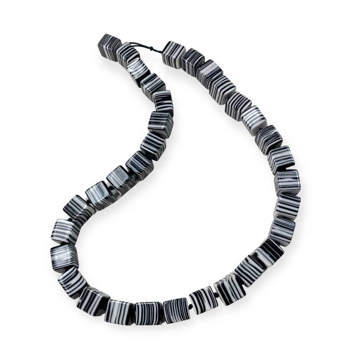 Atelier 1701 - Wholesale Beaded/Pearl Necklace - Black and White Striped Resin Beaded Necklace0