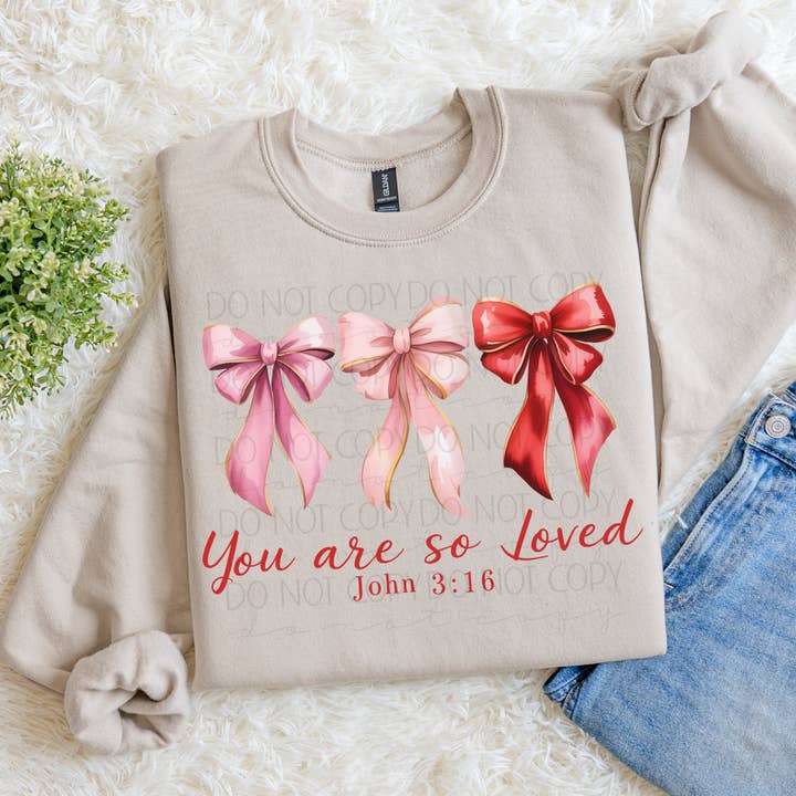 Du er så elsket – Gildan sweatshirt for engroshandel hos Southern Heritage Outfitters