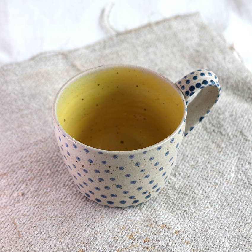 Polli Pots - Wholesale Coffee Mug - Coffee mug with NAVY polka dots yellow glaze2