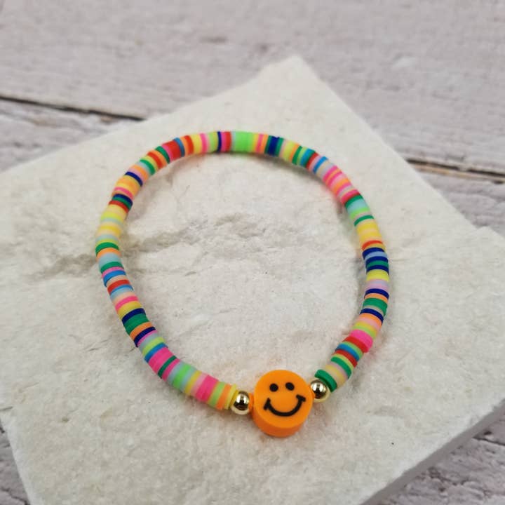 Treasure Wholesale - Wholesale Beaded Bracelet - Smiling Face Rainbow Heishi Bracelet2