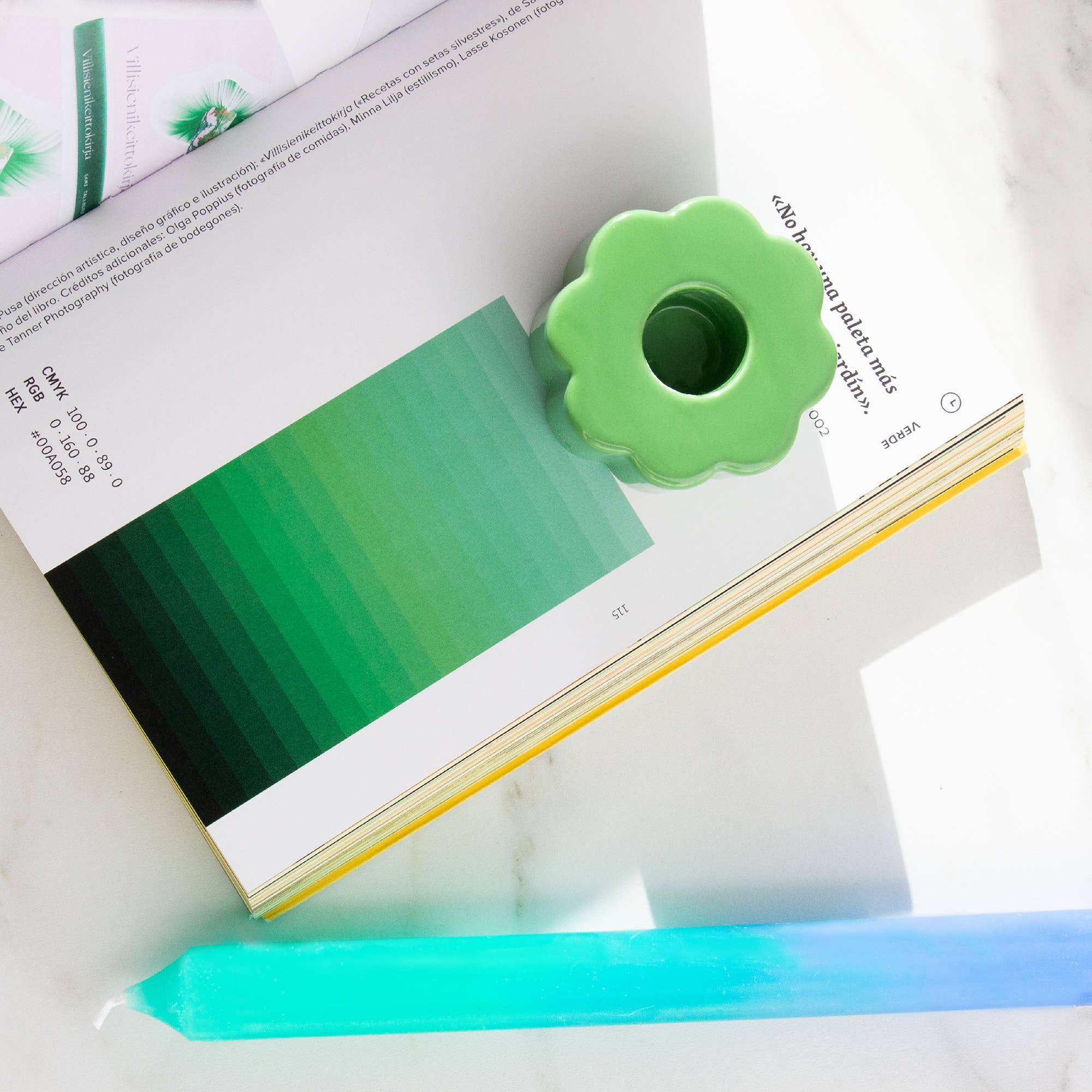 Helio Ferretti Co - Wholesale Candle Holder - GREEN FLOWER CANDLE HOLDER HF3