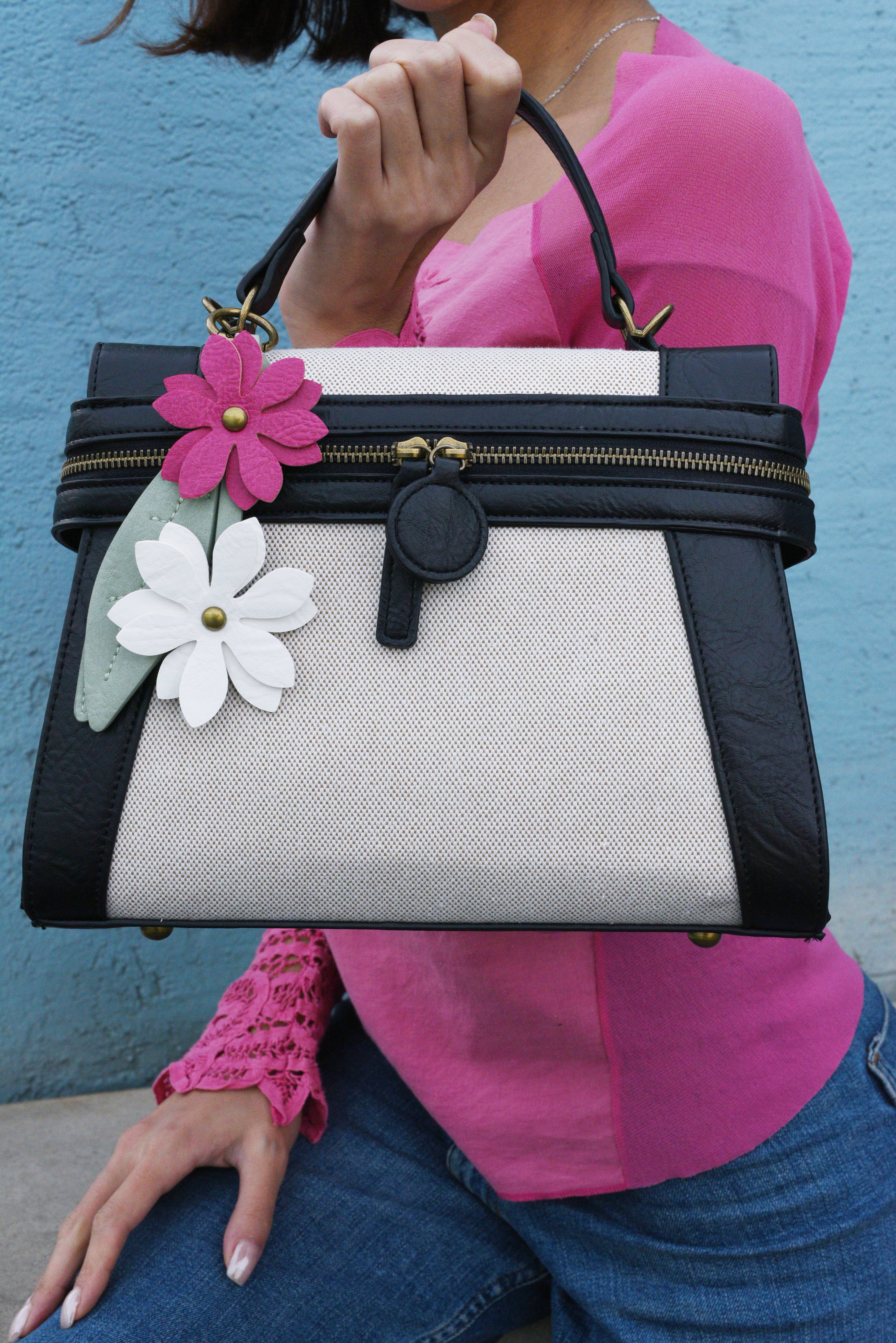 Liz Soto Handbags - Wholesale Crossbody Bag - Women's - Emma 3327 Linen crossbody or backpack10