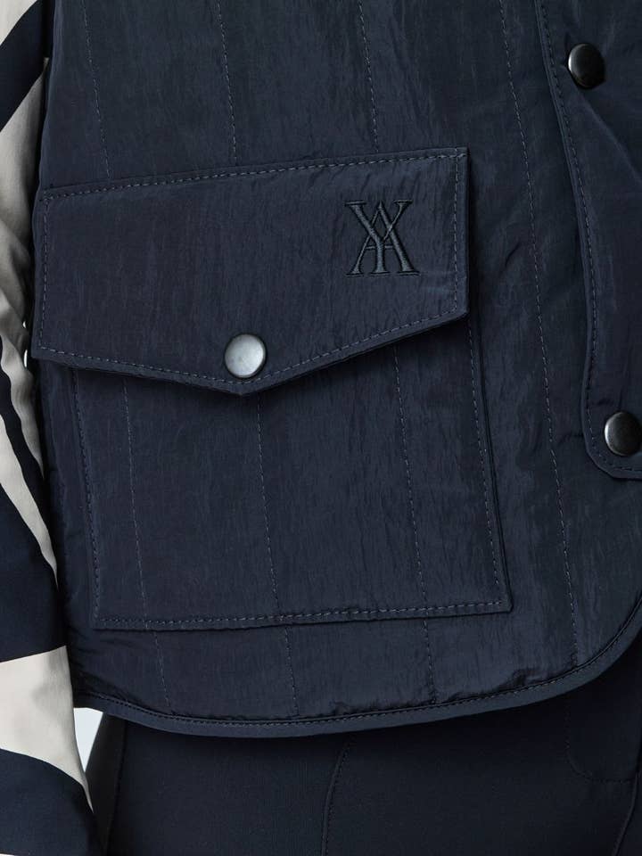 Quilted Riding Vest Black for wholesale on Faire5