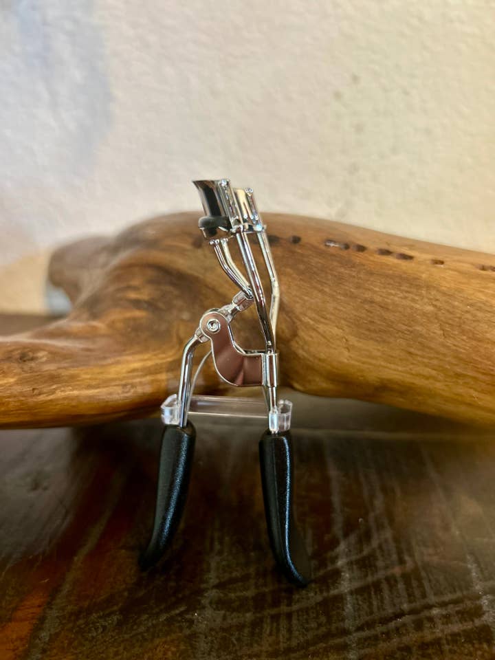 Eyelash Curler - Multiple Colors for wholesale by Charles & Co. Organic Skincare