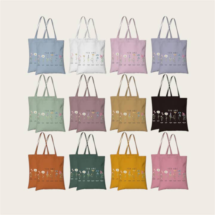 Sacs fourre-tout en toile avec versets bibliques chrétiens pour la vente par Ella Blue