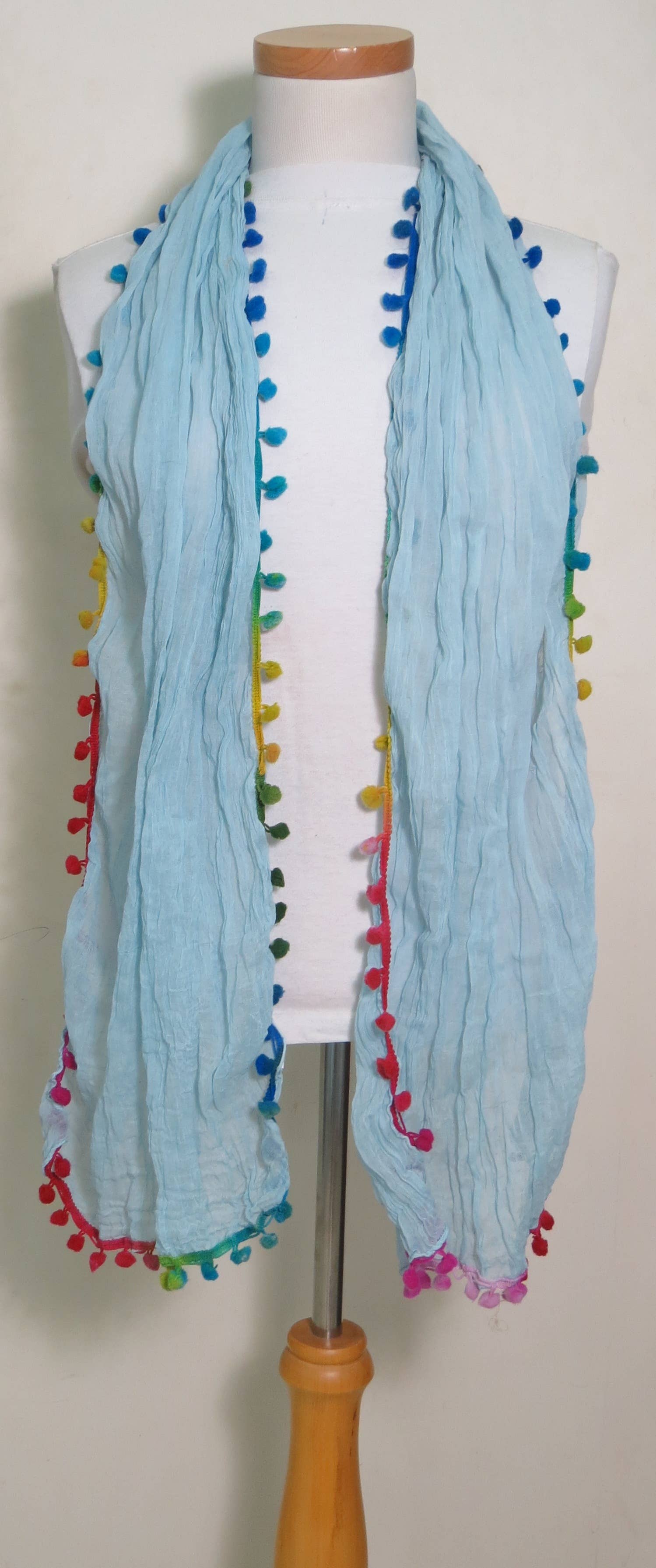 Erik & Mike - Venta al por mayor Bufanda - Mujer - Bufanda de algodón teñida a mano con borde de pompones rosa y gris1