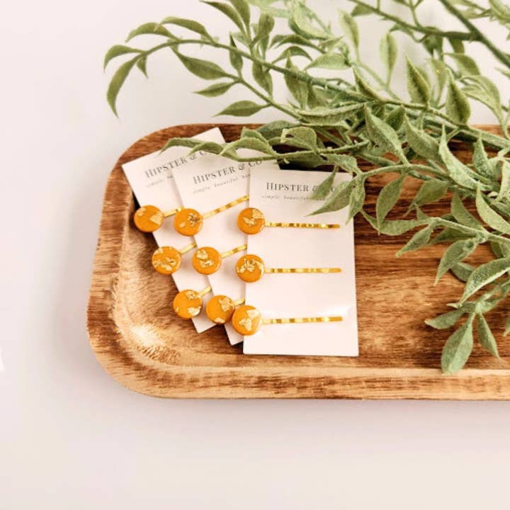 Ensemble de pinces à cheveux jaune moutarde et or - Accessoire de cheveux décoratif pour la vente par Hipster & Co