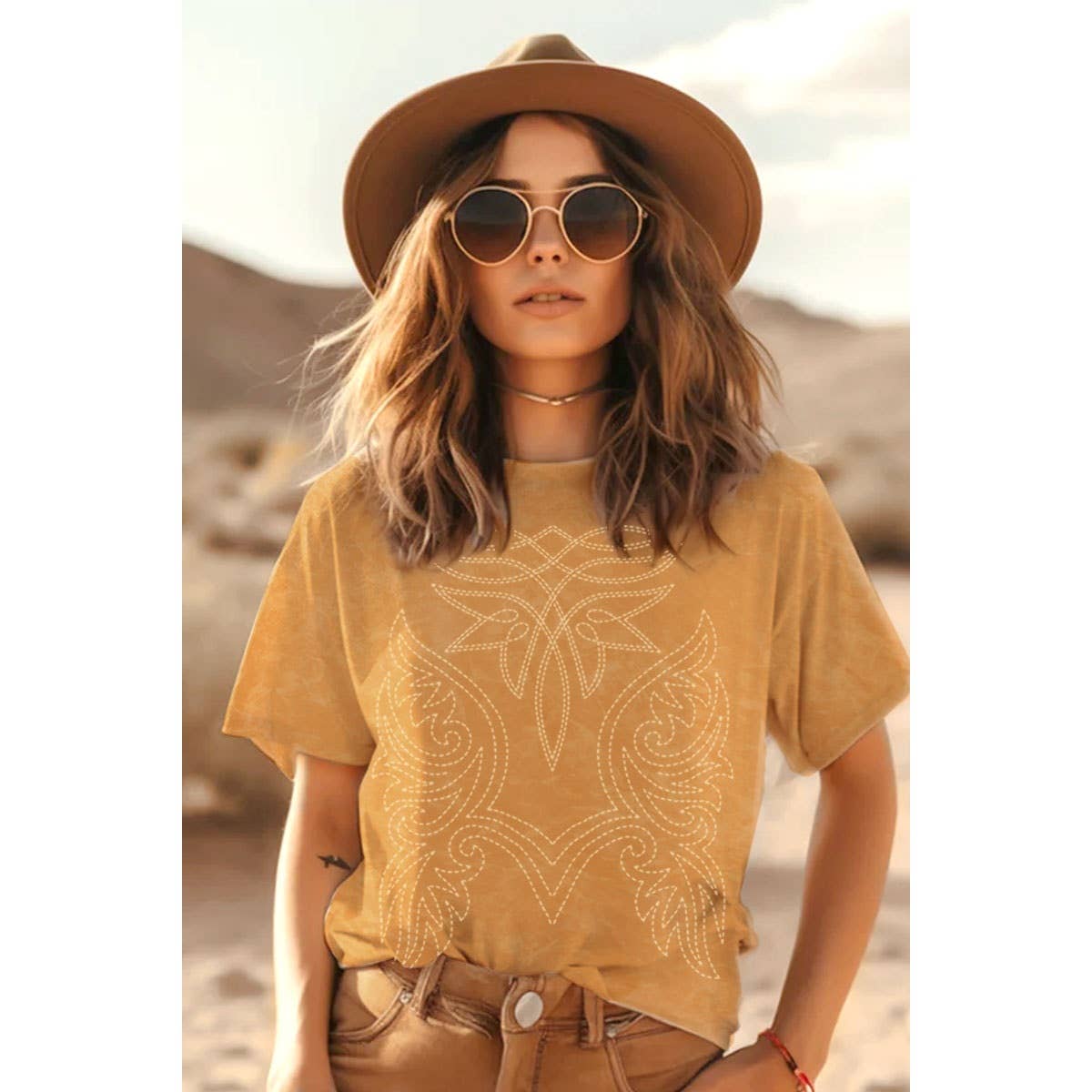 HRTandLUV - Vente T-shirt à imprimés – femme - TOP GRAPHIQUE MINÉRAL AVEC BOUT POINTU DE BOTTES DE COWBOY STITCHÉES1