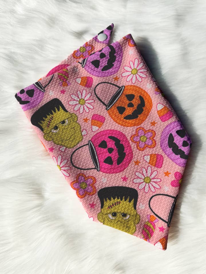 Bandana rosa con corbata satinada para venta al por mayor de Blonde Sausage Co.