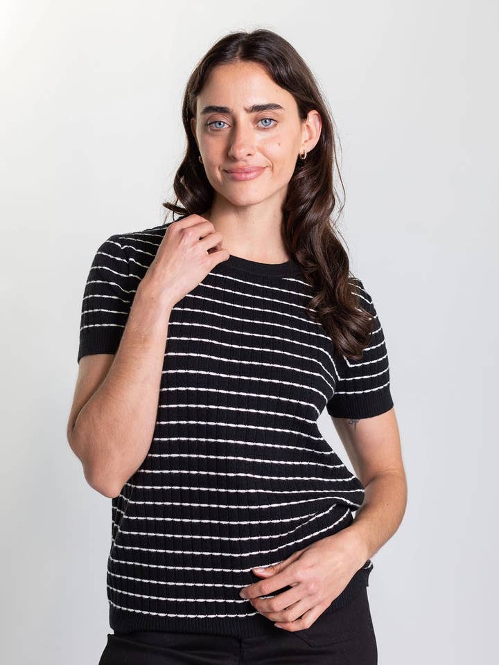 SKYLAR knit top Black and White for wholesale by Lesley Evers