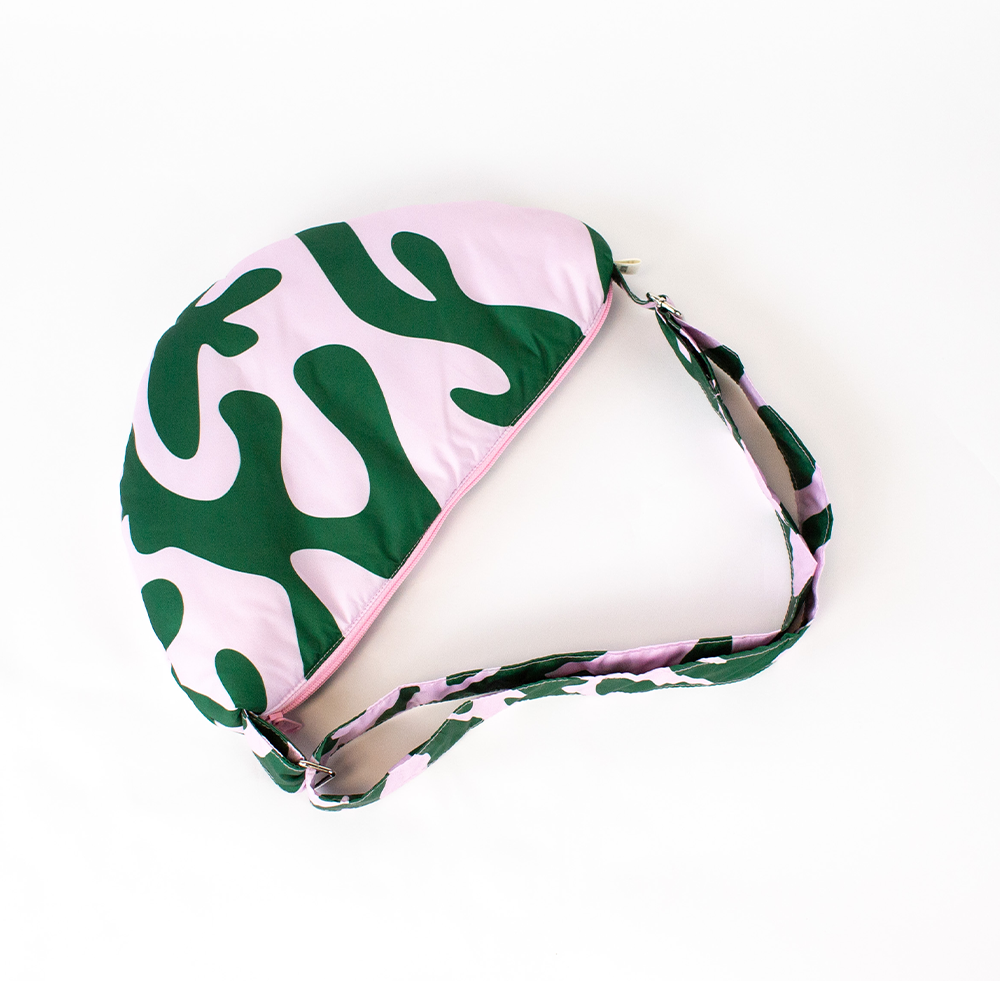 Big Bite Studios – wholesale Crossbody-väska – Unisex – HAPPY POUCH CLUB — PUFFY SLINGY VÄSKA7