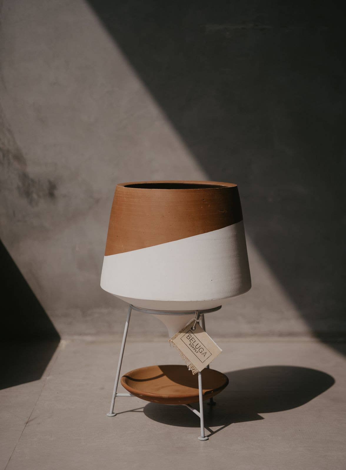 Beluga Supply Company - Wholesale Plant Pot - Terra Cotta Planter Pot w/ Metal Stand (Large)7