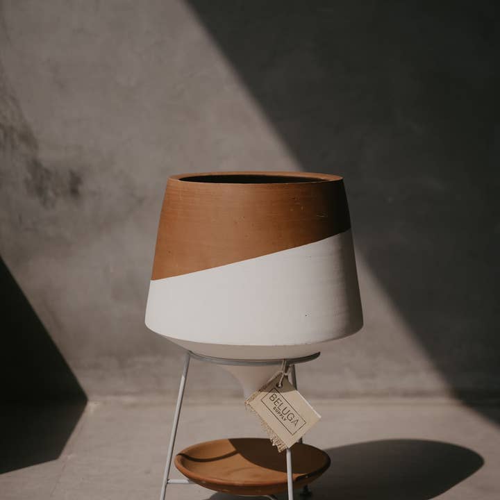 Beluga Supply Company - Wholesale Plant Pot - Terra Cotta Planter Pot w/ Metal Stand (Large)7