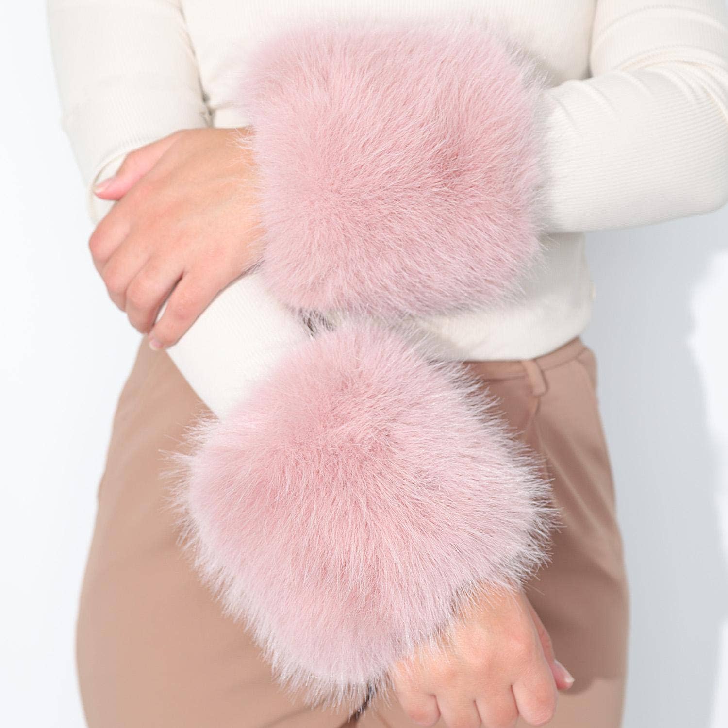 PEACH ACCESSORIES - Wholesale Fur/Faux Fur Coat - Women's - Glamorous Faux Fur Cuffs 00824
