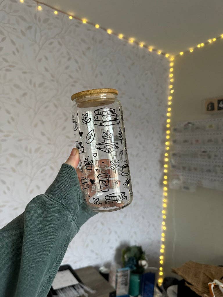 SKS Design Studio - Wholesale Drinking Glass/Cup - Books & Coffee | UVDTF | 20 oz Libbey Can Glass with Bamboo Lid & Straw3