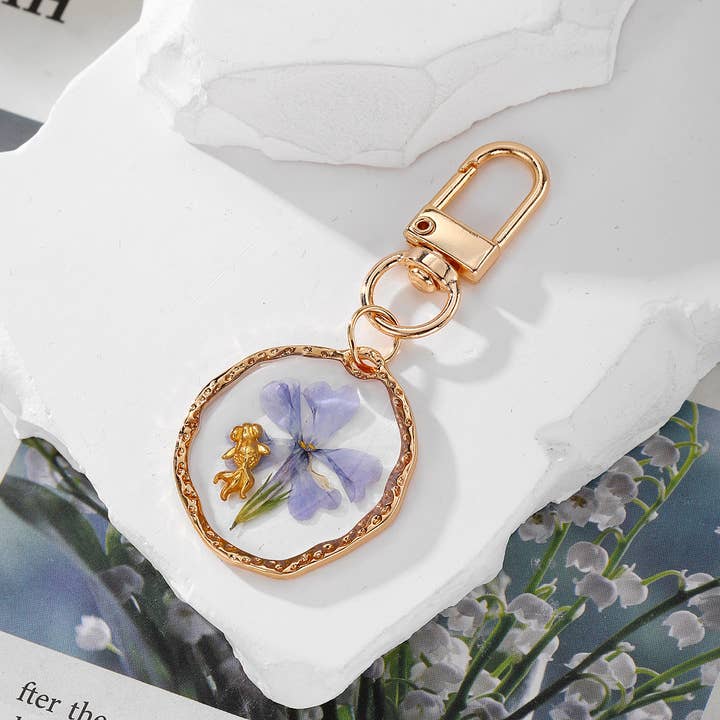 Ladylande - Wholesale Keychain - Women's - Capture a slice of nature with handcrafted resin keychain5