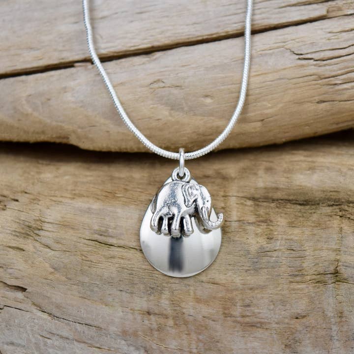 Eye Catching Jewelry - Wholesale Pendant/Charm Necklace - Sm. Silver Elephant Necklace
