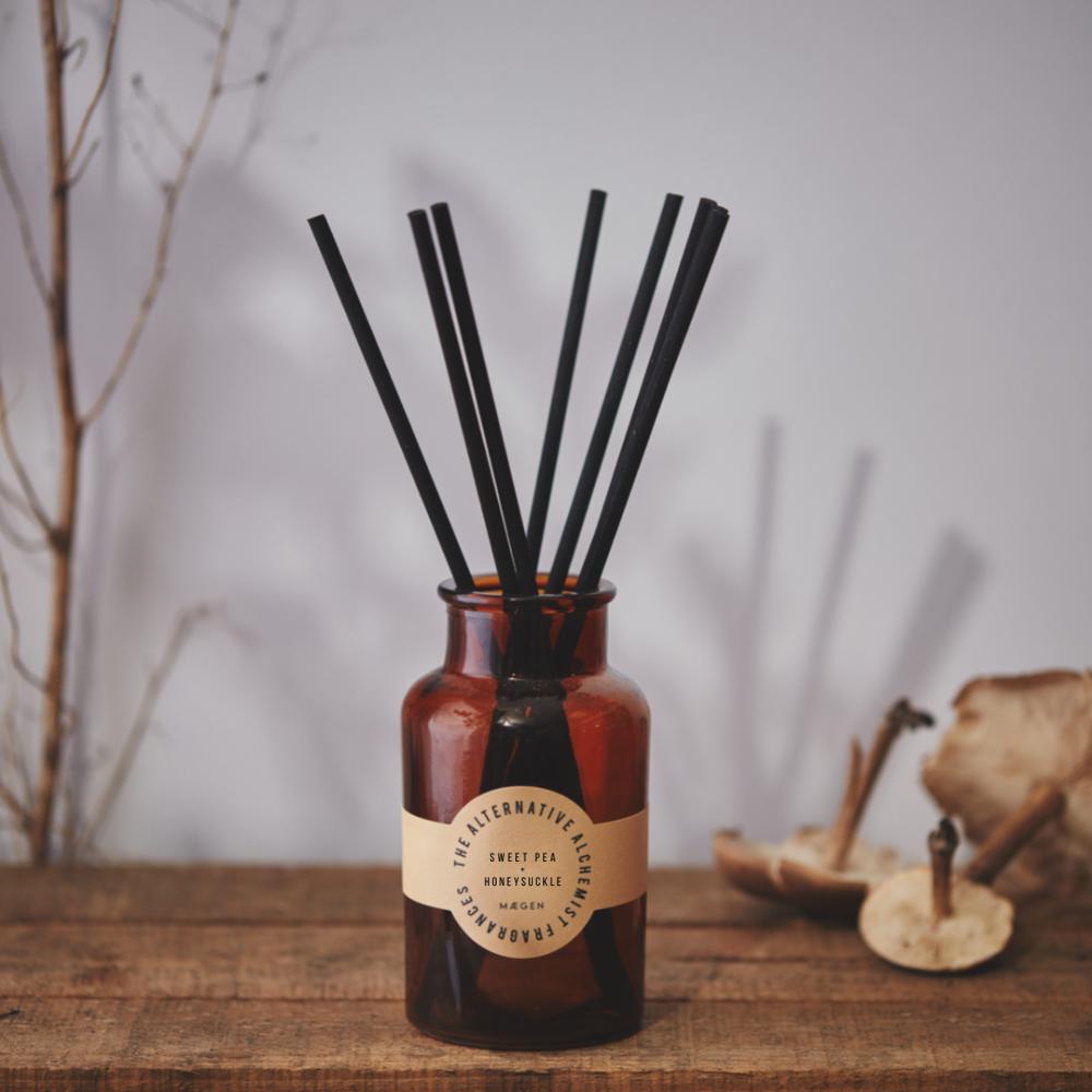 MÆGEN – wholesale Doftpinnar – MÆGEN Alchemist Diffuser - Sweet Pea & Kaprifol1