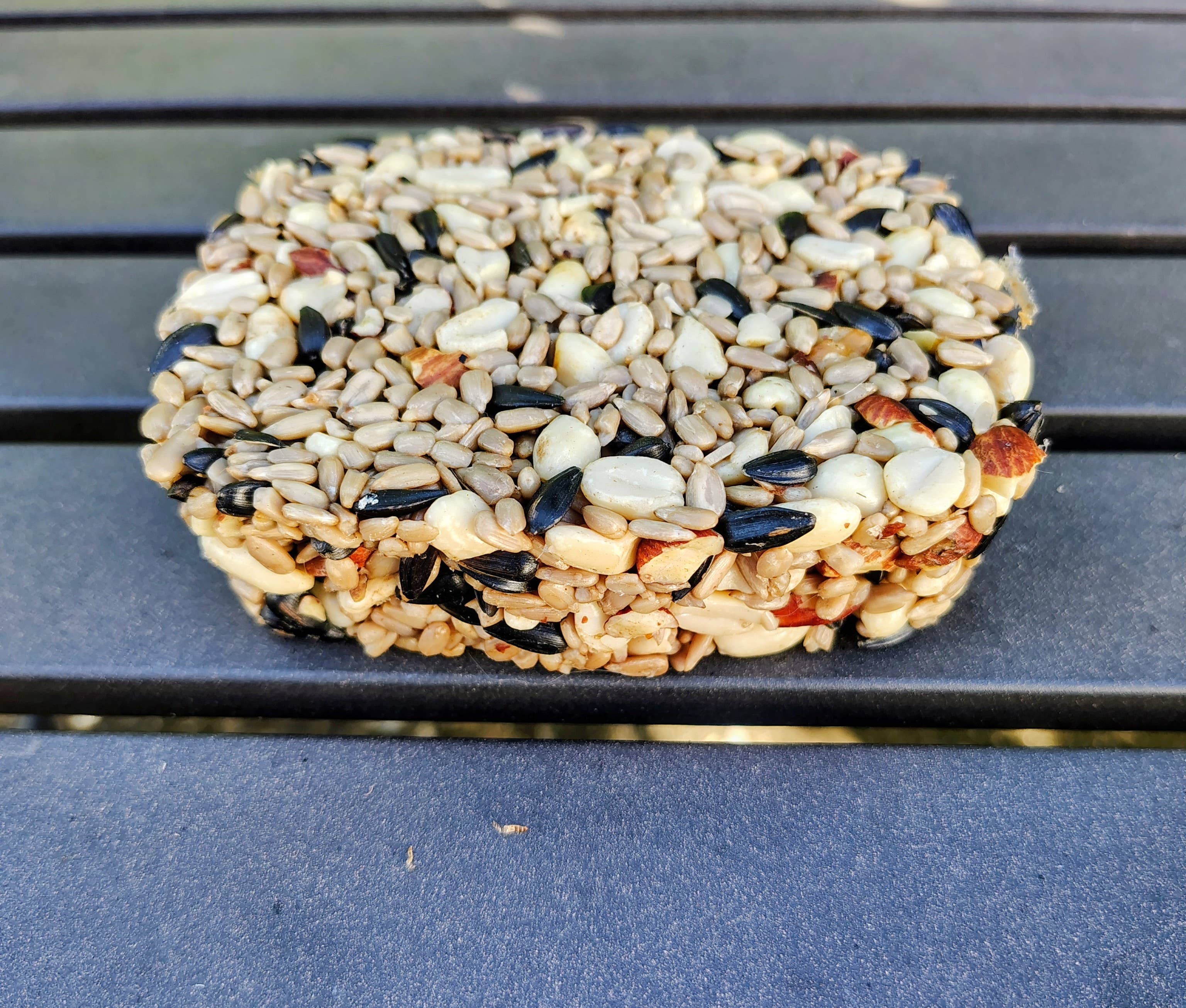 Backyard Tailz - Wholesale Bird Feeder - Birdseed Cake (Chickadee Snack)3