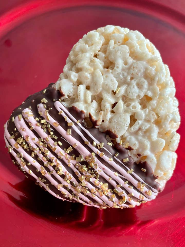 Dia dos Namorados Chocolate Mergulhado Coração Mitito Crispie por atacado de Creative Crispies Co.