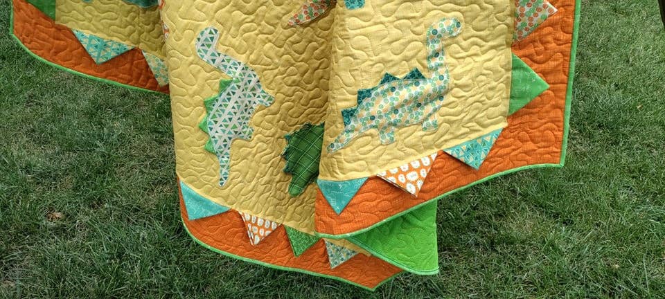 Slice of Pi Quilts - Wholesale Knutselnaai-set - Dino Roar dekbedpatroon7