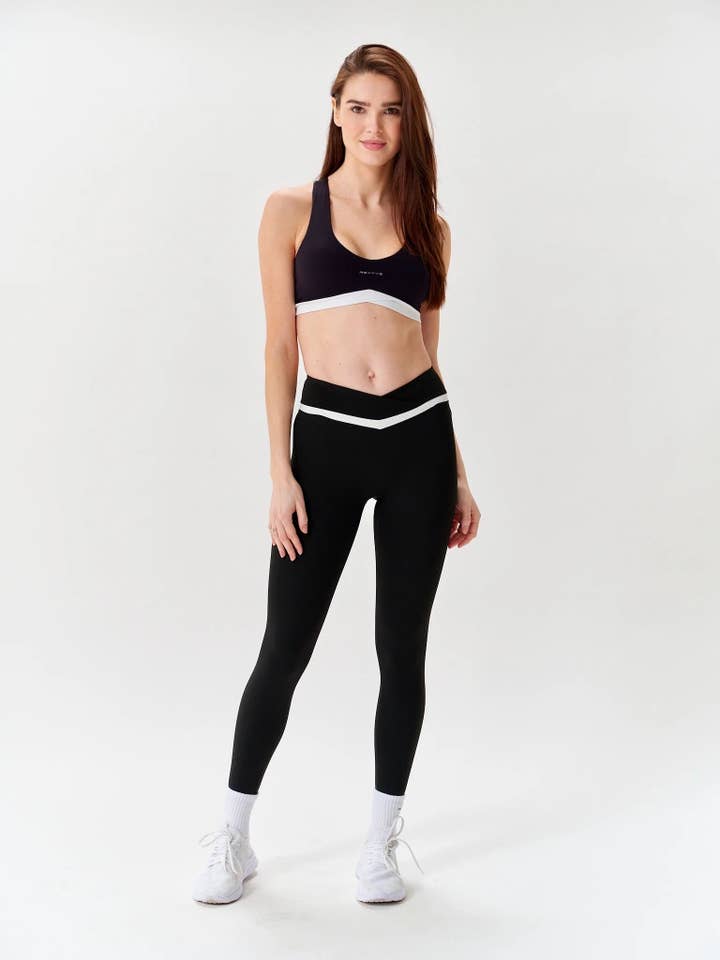 Black/White V-Sculpt Legging for wholesale by Revyve Active