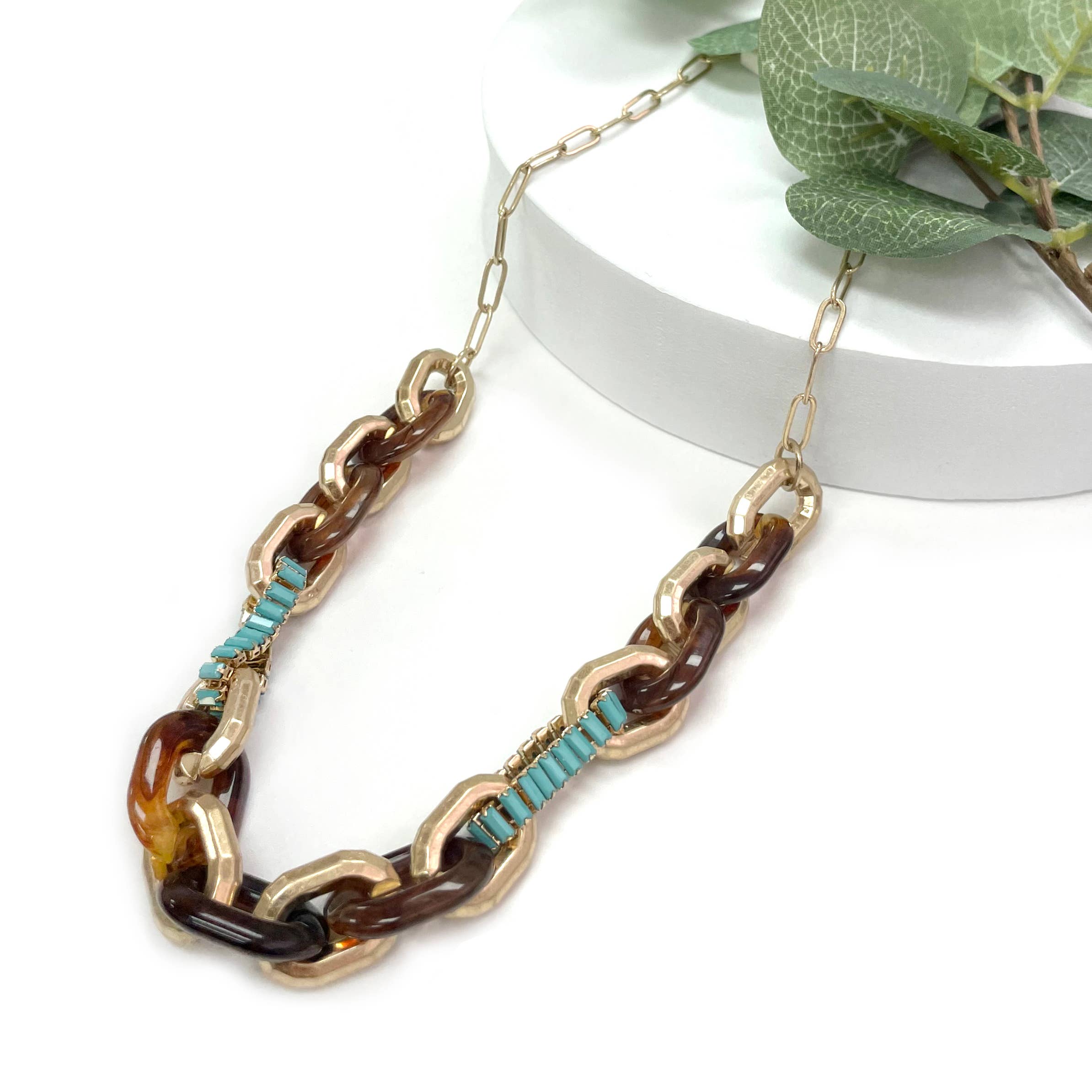 StarryNYC – wholesale Kedjehalsband – Tjock kedja kopplad med baguette pärlhalsband2