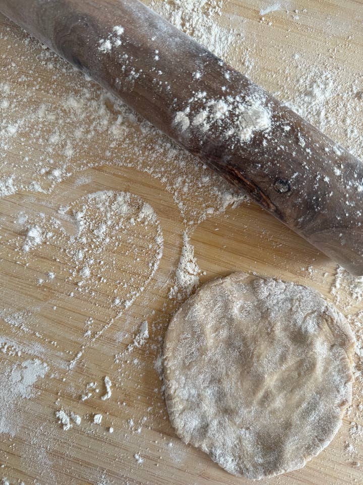 Pizza roller for wholesale by ZINE & LYNE