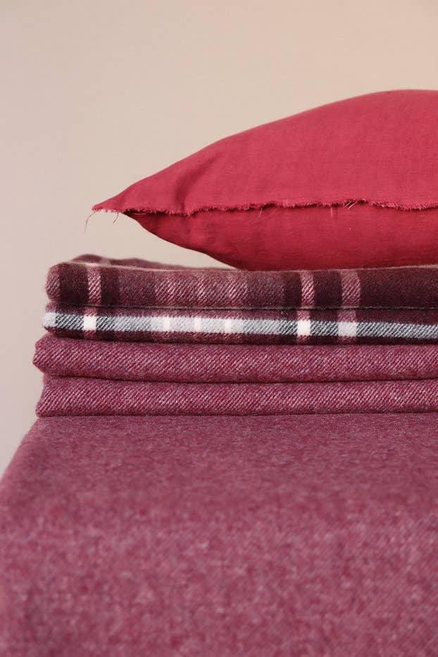 Giardino Segreto - Wholesale Throw/Decorative Pillow - TORN pure linen cushion22