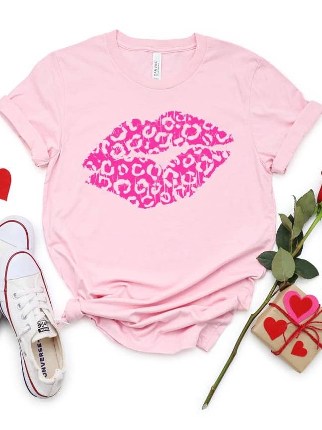 Southern Heart Designs - Wholesale Screen Printed T-Shirt - Women's - Leopard Lips0