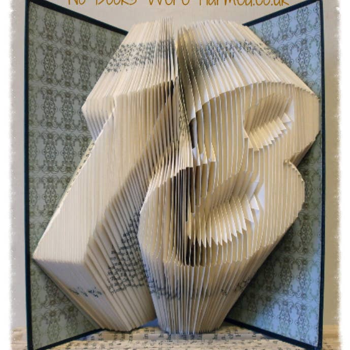No Books Were Harmed.co.uk - Venta al por mayor Escultura - Regalo de escultura de arte de libro plegado a mano con números