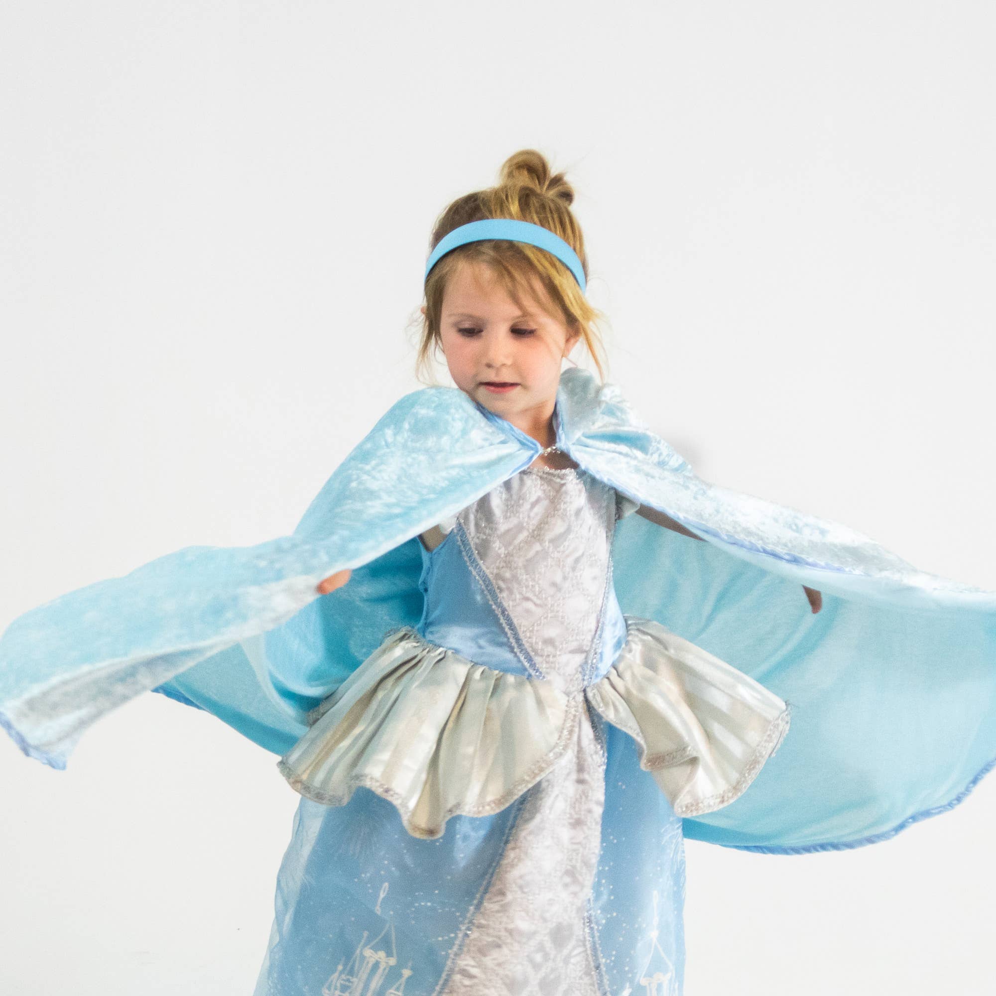 everfan - Wholesale Costume - Kids - Kids Hooded Cloak - Crushed Velour Medieval Hooded Cape4