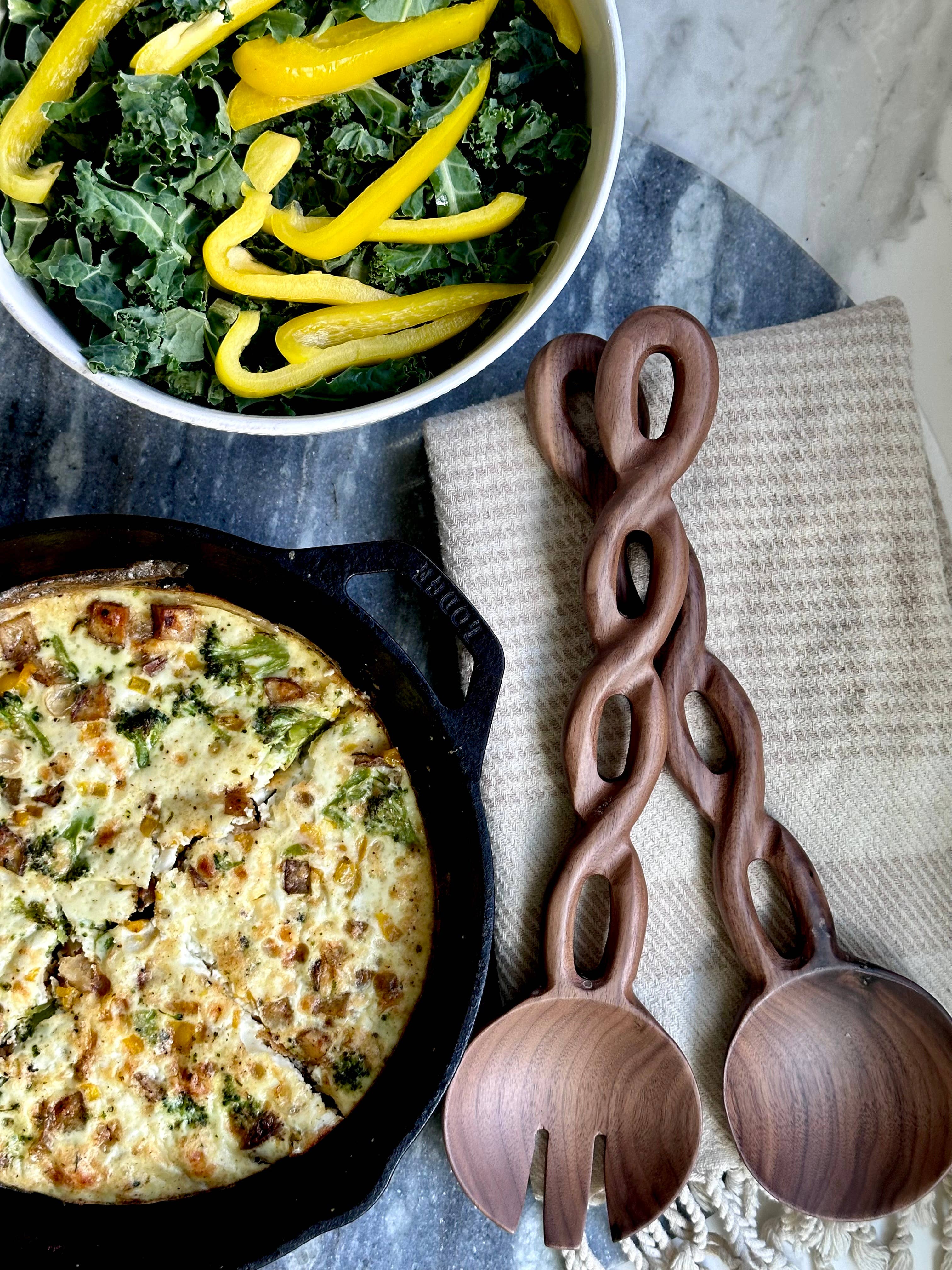 Salt & York – wholesale Kökssked – Salladsbestick i valnötsträ: Handgjorda serveringstångar4