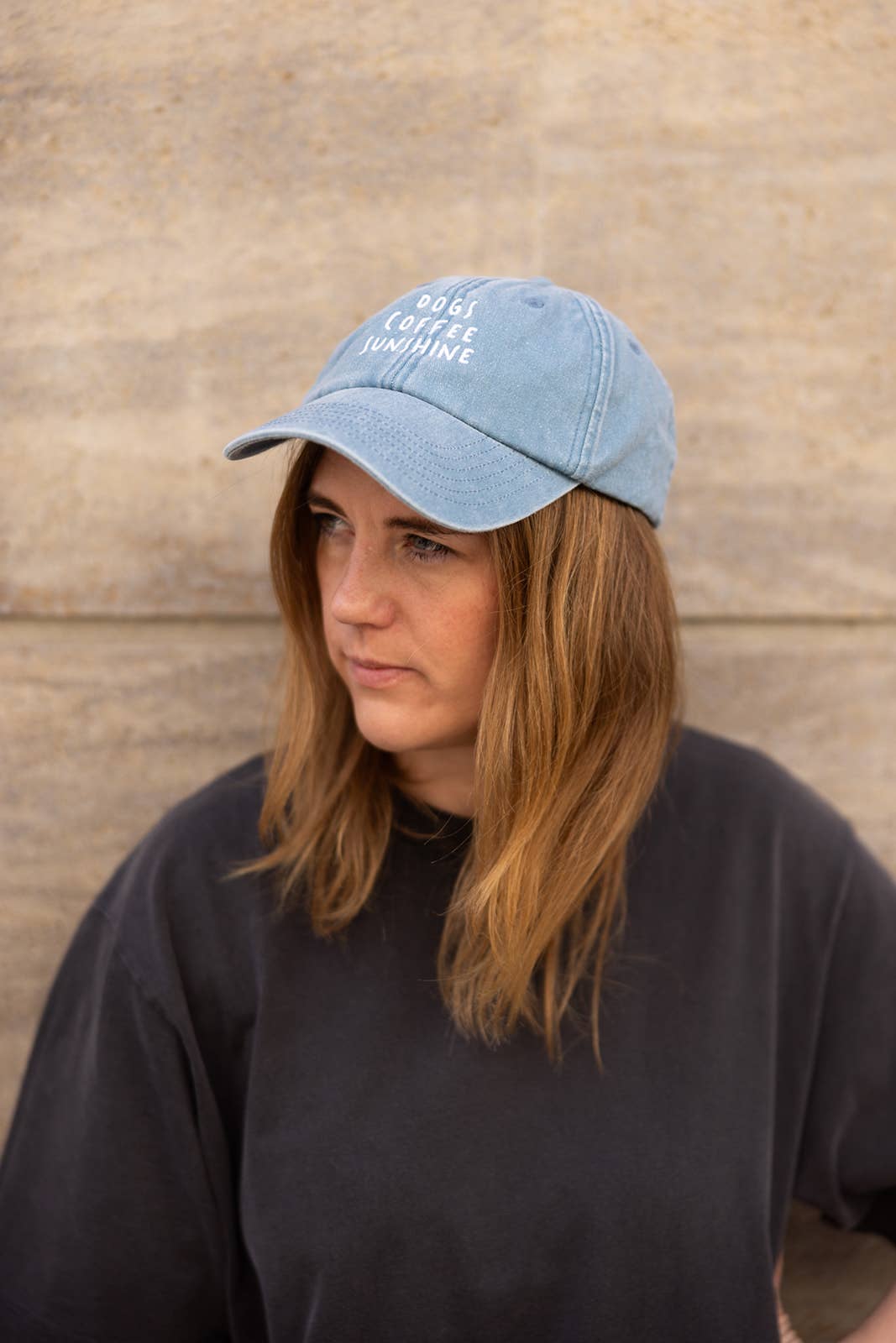 Lieblingspfote - Venta al por mayor Gorra de béisbol - Unisex - Gorra de denim vintage con bordado 'DOGS COFFEE SUNSHINE'2