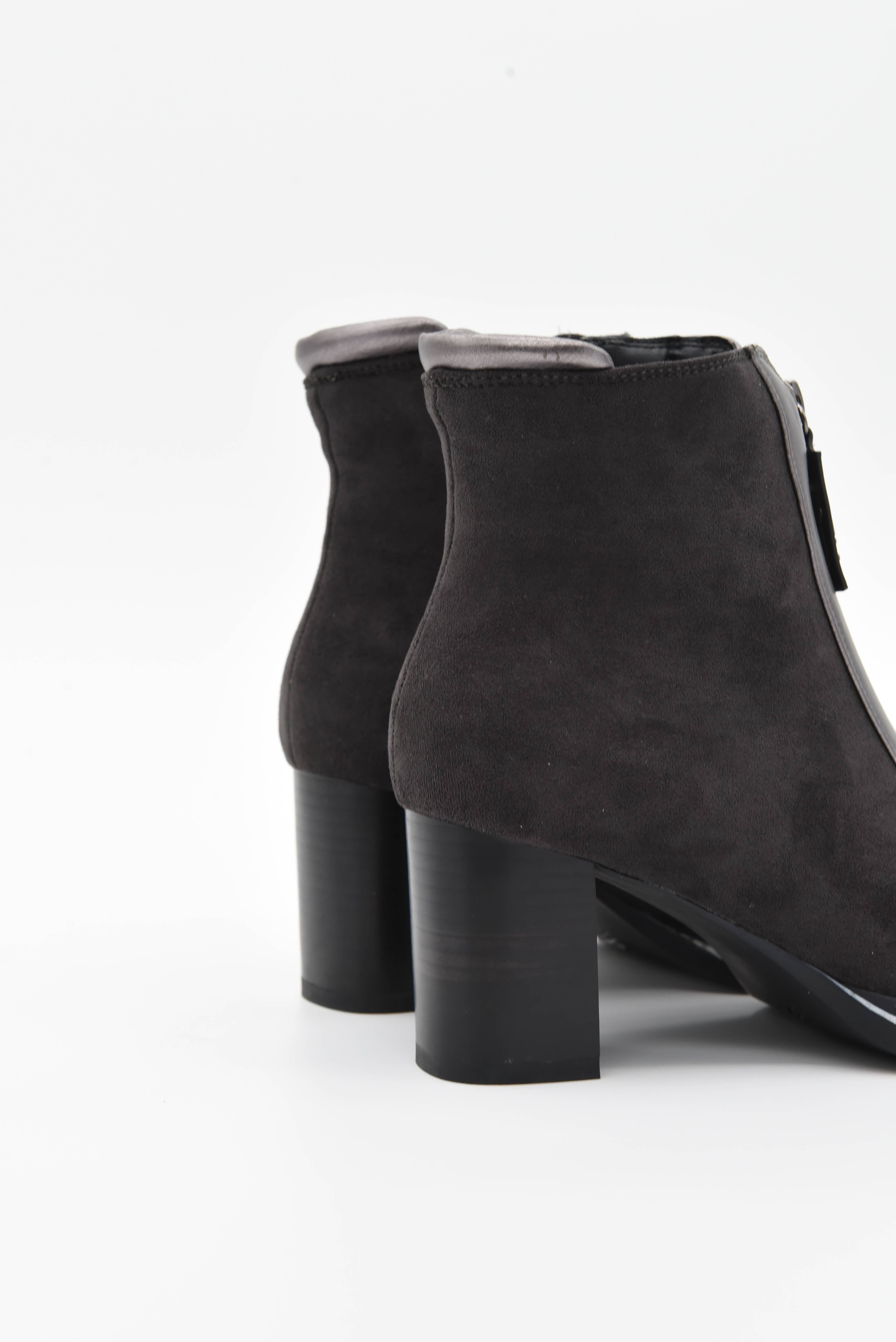 Azarey - Wholesale Booties - Women's - Bicolor ankle boot with front zipper 462K274 4