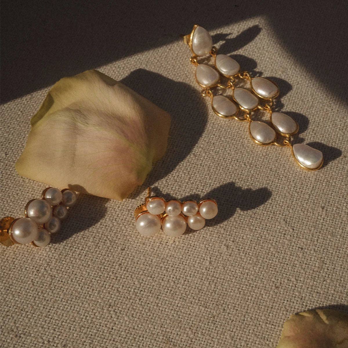 ACUS - Wholesale Dangle Earrings - Roselia Pearl Earrings6